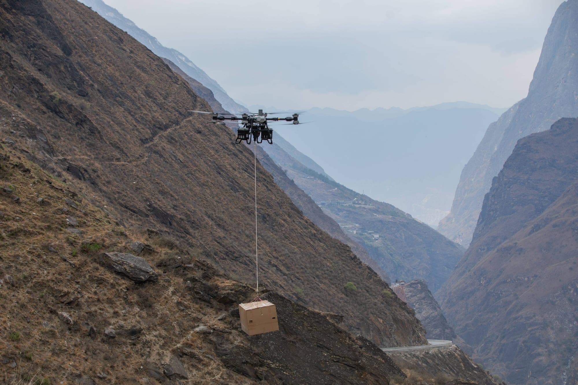 DJI FlyCart 100 Flagship Winch System view 2